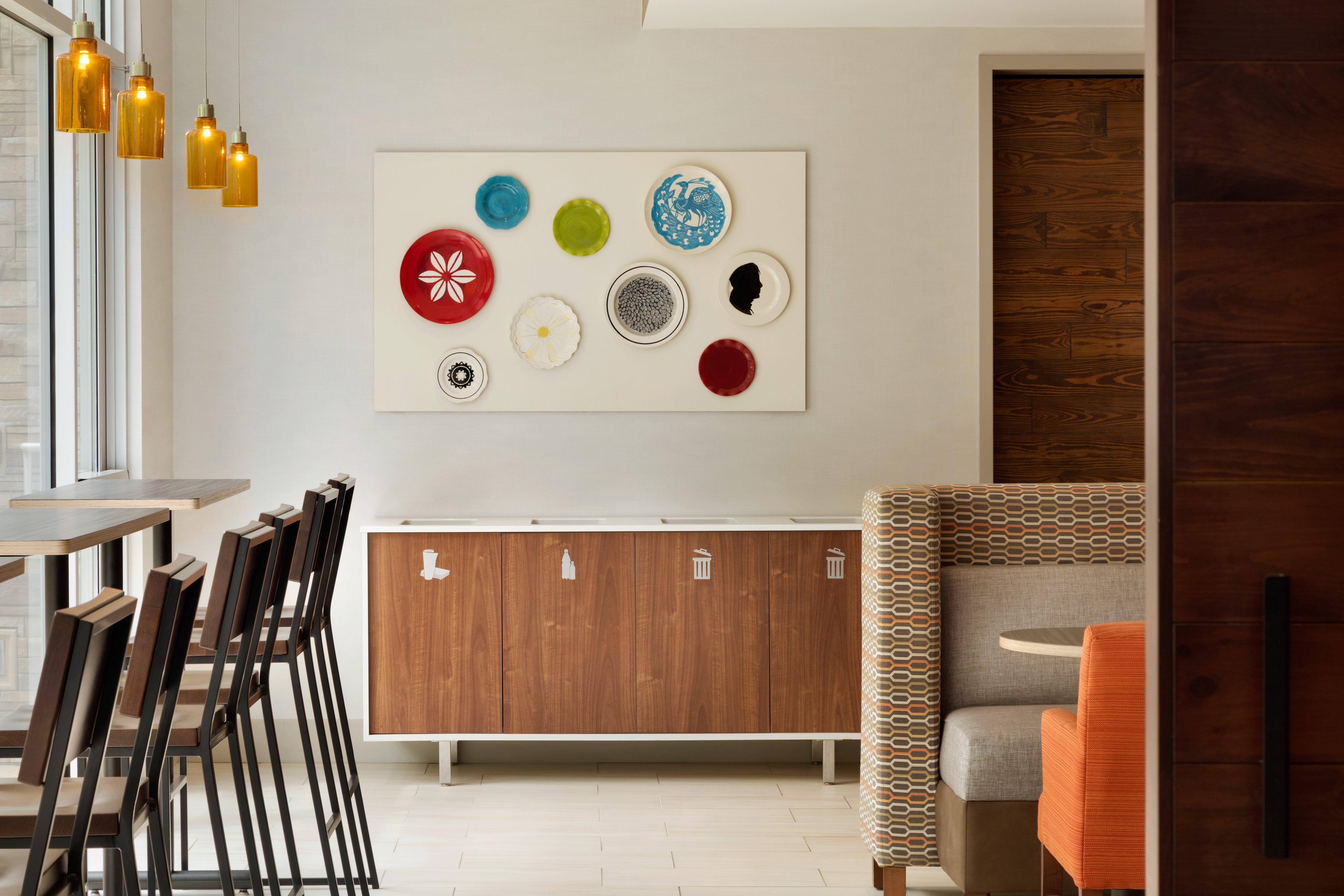 Express & - South By Ihg 2*